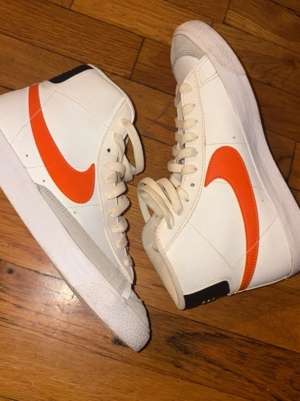 Nike White High-Top Sneakers with Orange Swoosh - Picture 2 of 6